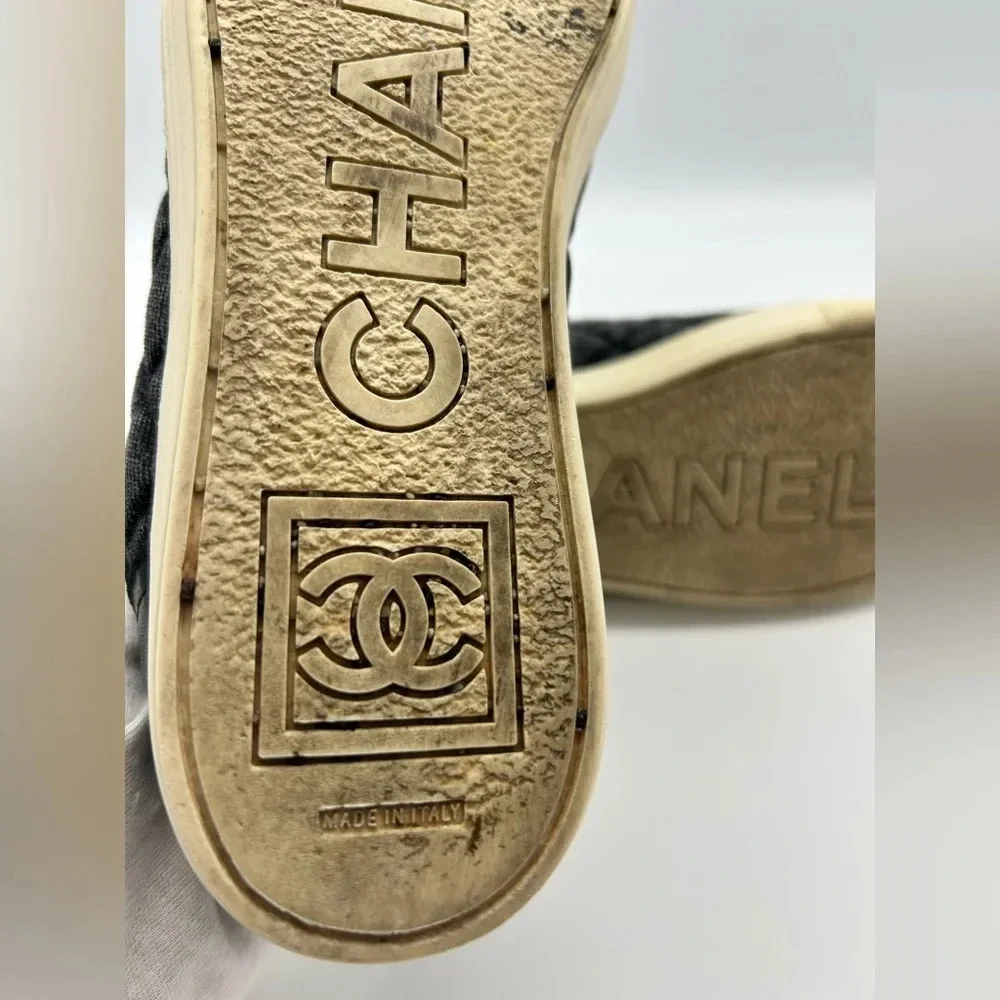 Chanel quilted denim leather lined low top sneakers shoes authentic 38